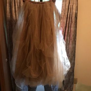 Tull skirt with high split